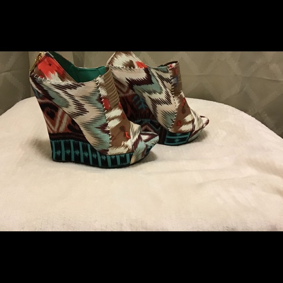 #8 Bamboo 170917 Multi Wedge Peep Toe Shoes - Picture 3 of 11